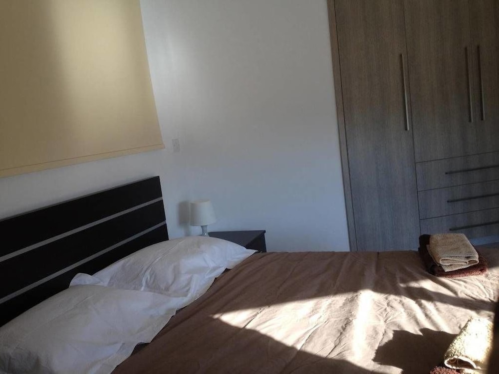 Niro Apartments