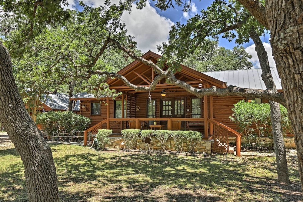 Rustic Canyon Lake Cabins w/ Hot Tub on 3 Acres - Property Image 17