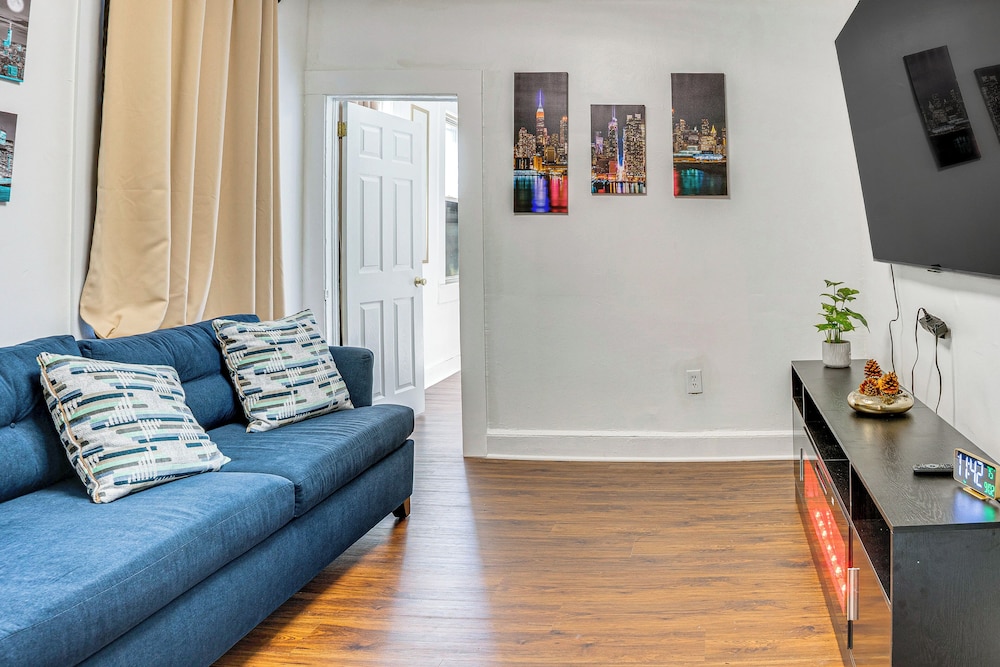 Walkable Location: Pet-friendly Apartment in Lodi!