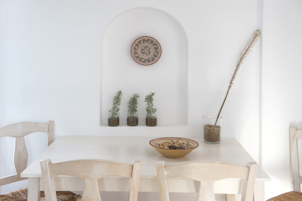 Cleopatra Seaside Homes Paros