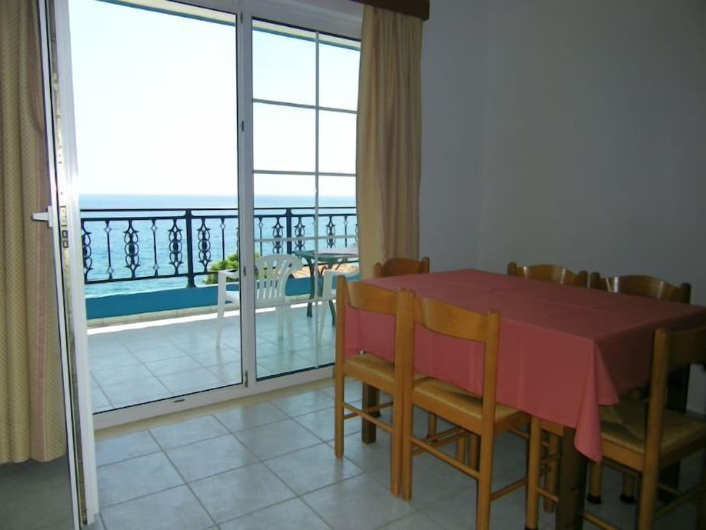 Cypriana Apartments photo 4