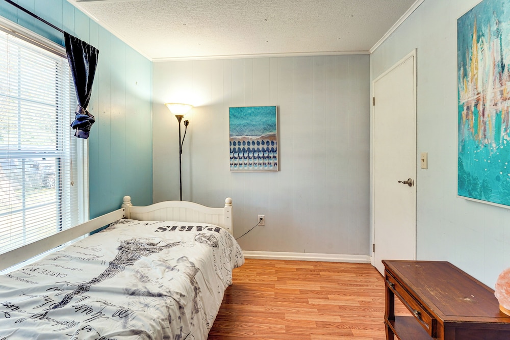 Kayak, Snorkel & More: Quiet Home in High Springs!
