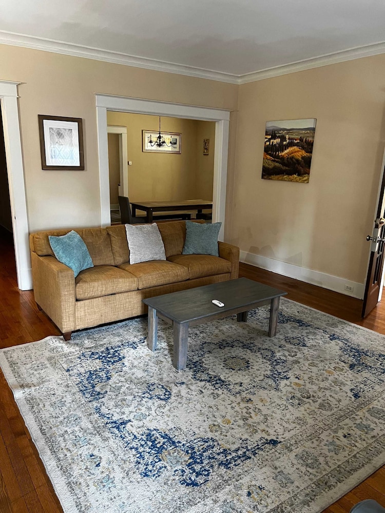 Avalon Nest Upstairs