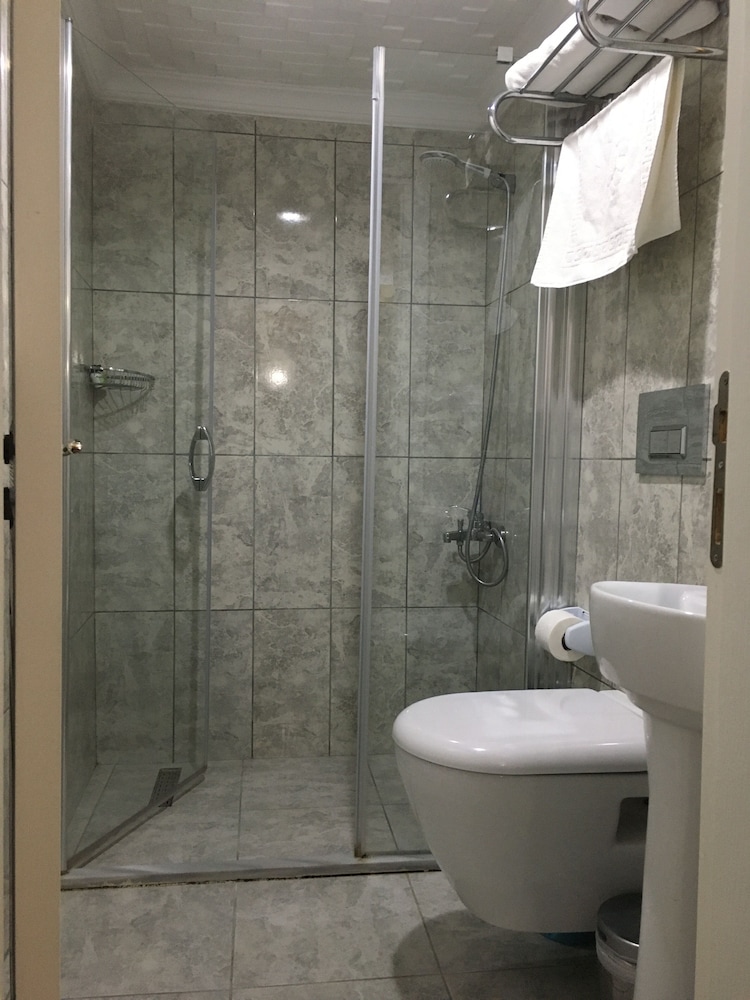 Jasmine Daire - Image 37