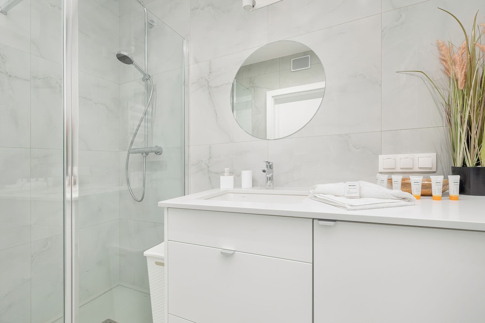Beautiful Sea&lake Studio by Renters