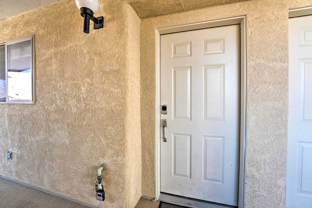 Walkable Location! Waterfront Lake Havasu Paradise view 5
