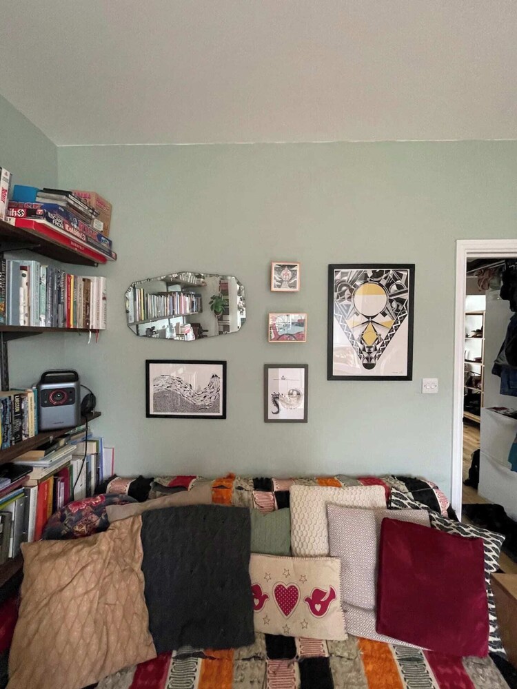 Snug 1BD Flat With Balcony - Stoke Newington