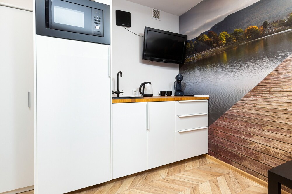 Studio Grochowska Warsaw by Renters view 3