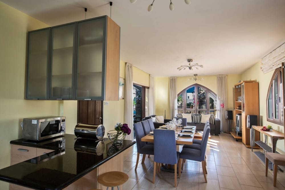 Private Villa in Pernera 1233 view 4