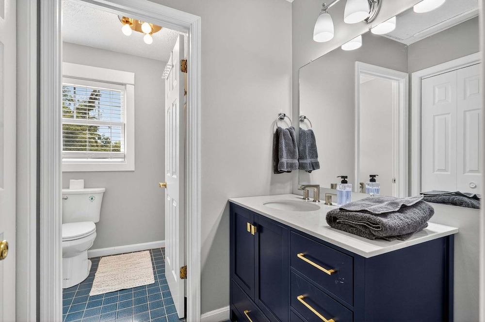 Waterfront Kent Island Retreat 5BR Sleeps 12 Near Weddings Annapolis