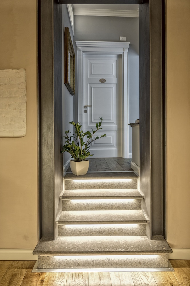 Magenta Collection Sant'Anna