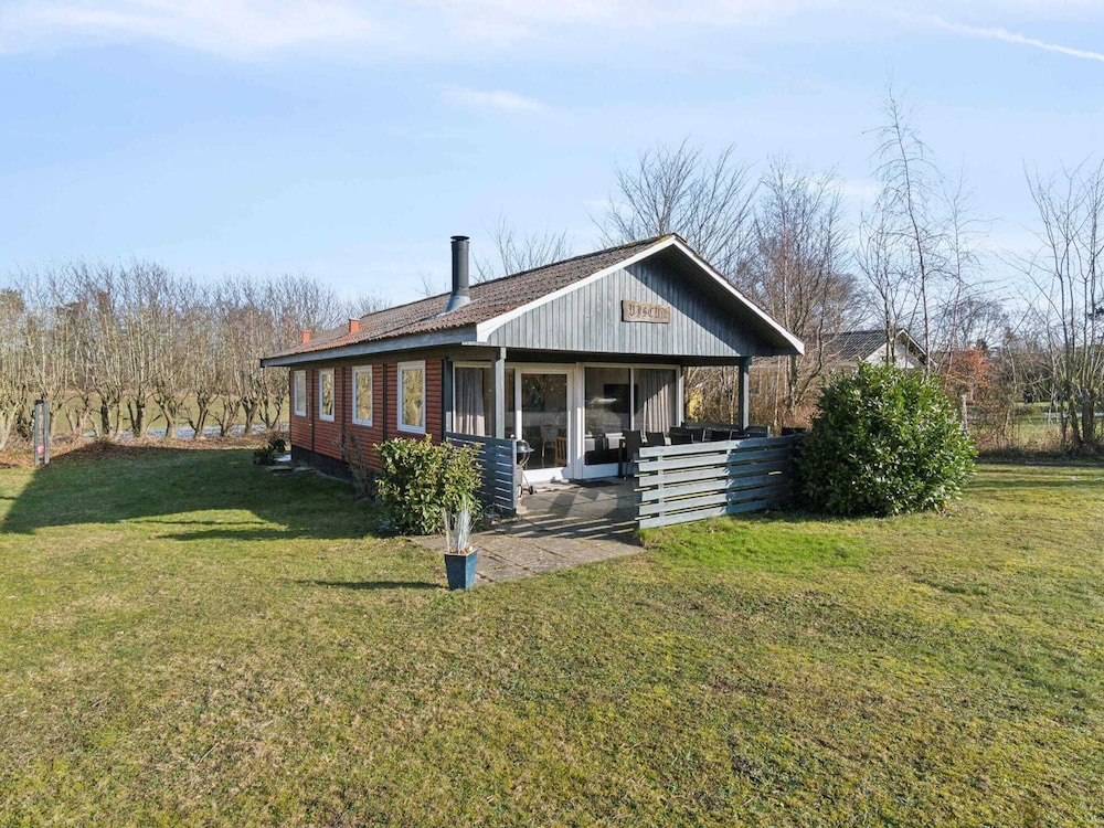 5 Star Holiday Home in Ronne