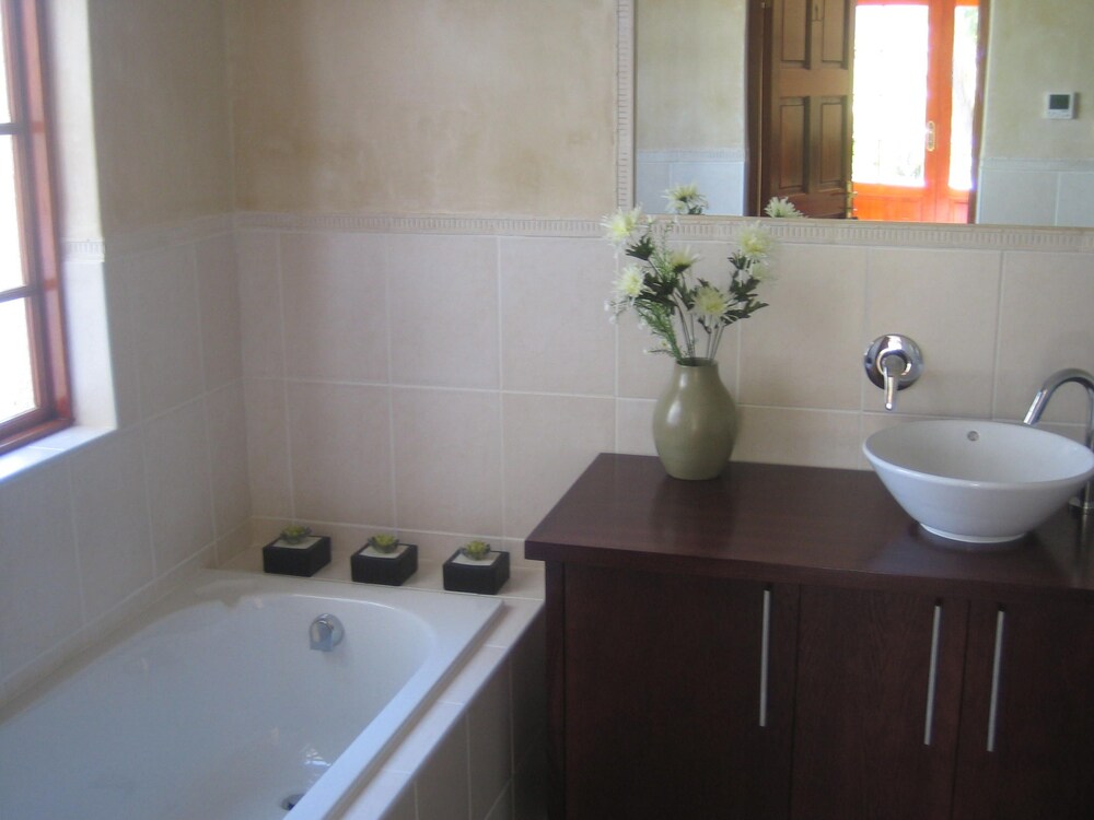 Acara Guest Cottages