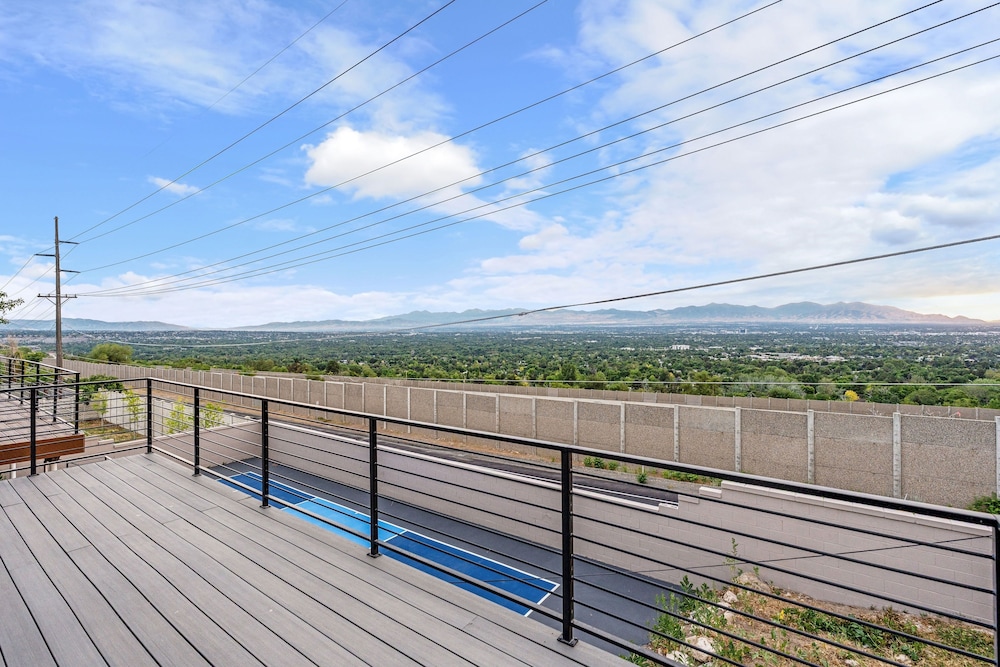 All-new Luxe Stay Views, Sauna & Hot Tub 7 Bedroom Villa