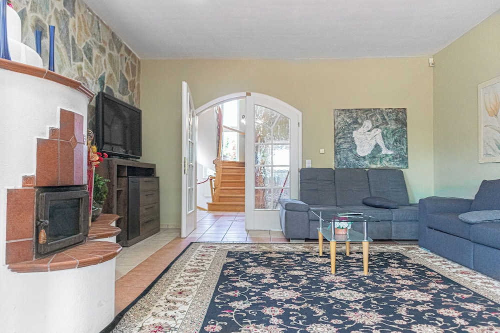 Luxury Garden Villa Sleeps 16 Guests