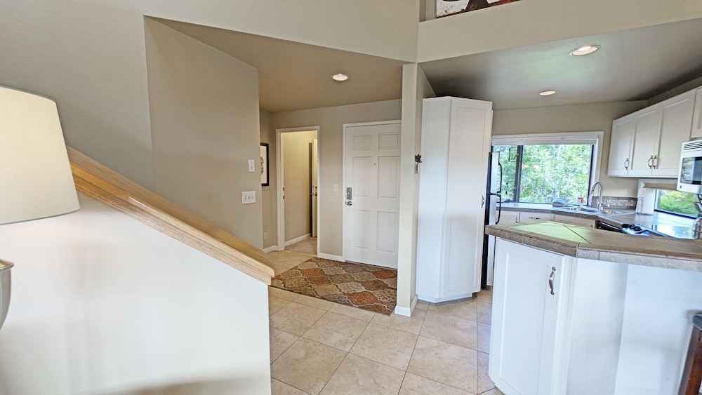 Mt Bachelor Village 424 A Sr 2 Bedroom Condo