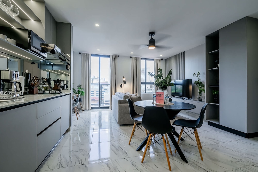 w Cozy 1BR w Great View in Calle 50
