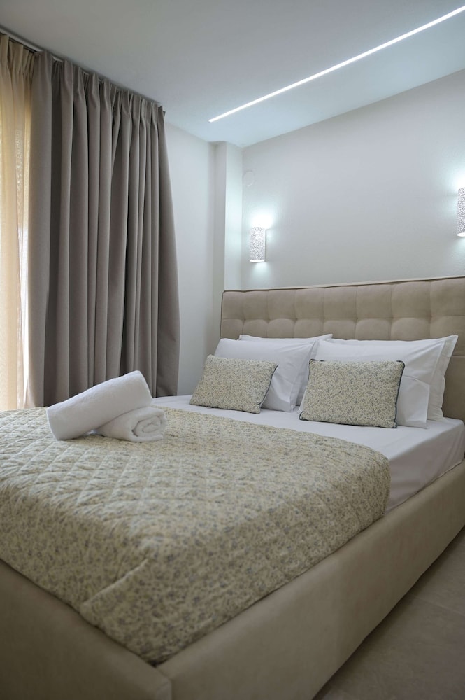 Chalkidiki s Seaview Escape - Cozy Summer Getaway