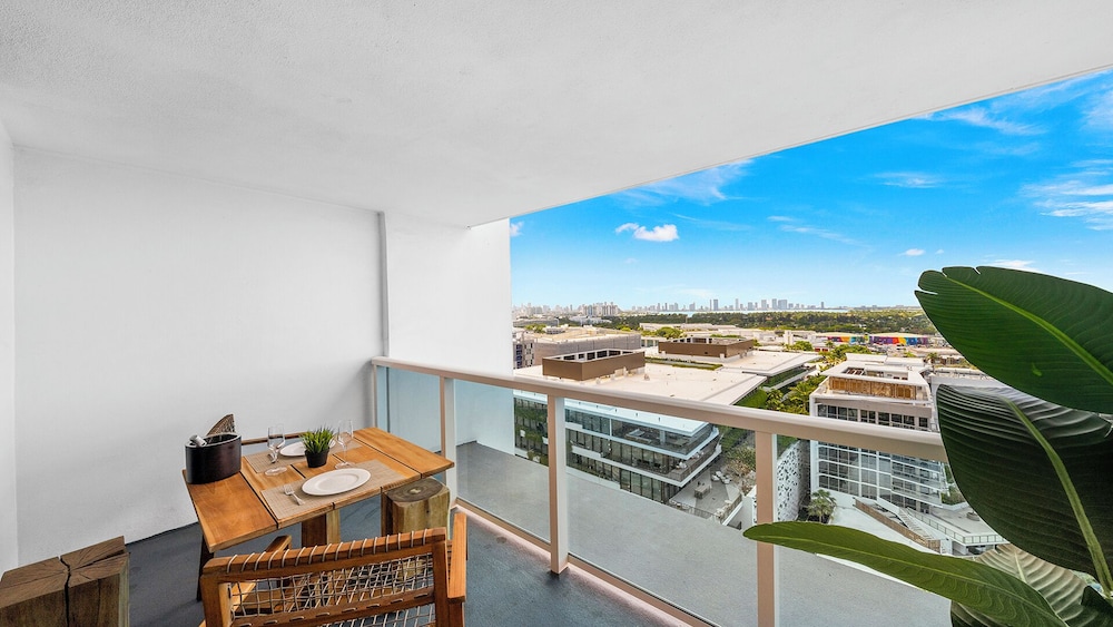 Luxury Vacation Rentals at 1 Hotel & Homes by LRMB