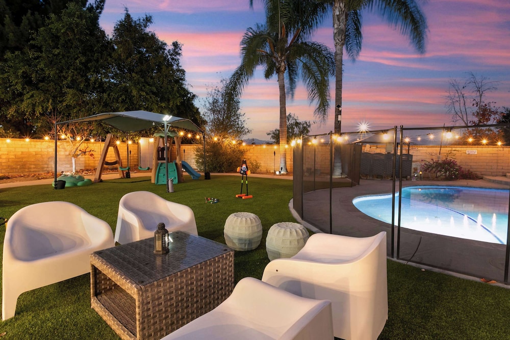 Luxury Pool Home w Theater Games & Mountain View