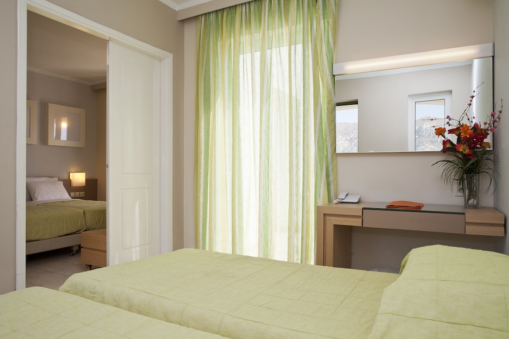 Sovereign Beach Hotel - All Inclusive