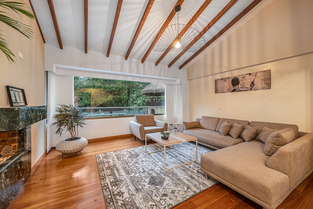 Casa Terracina By HOUSY HOST view 2