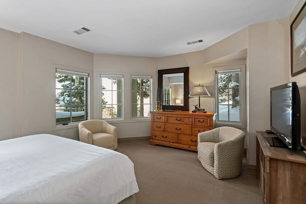 Stag Lodge at Deer Valley Resort - Three Bedroom Residence with Loft and Spa #14 3 Condo