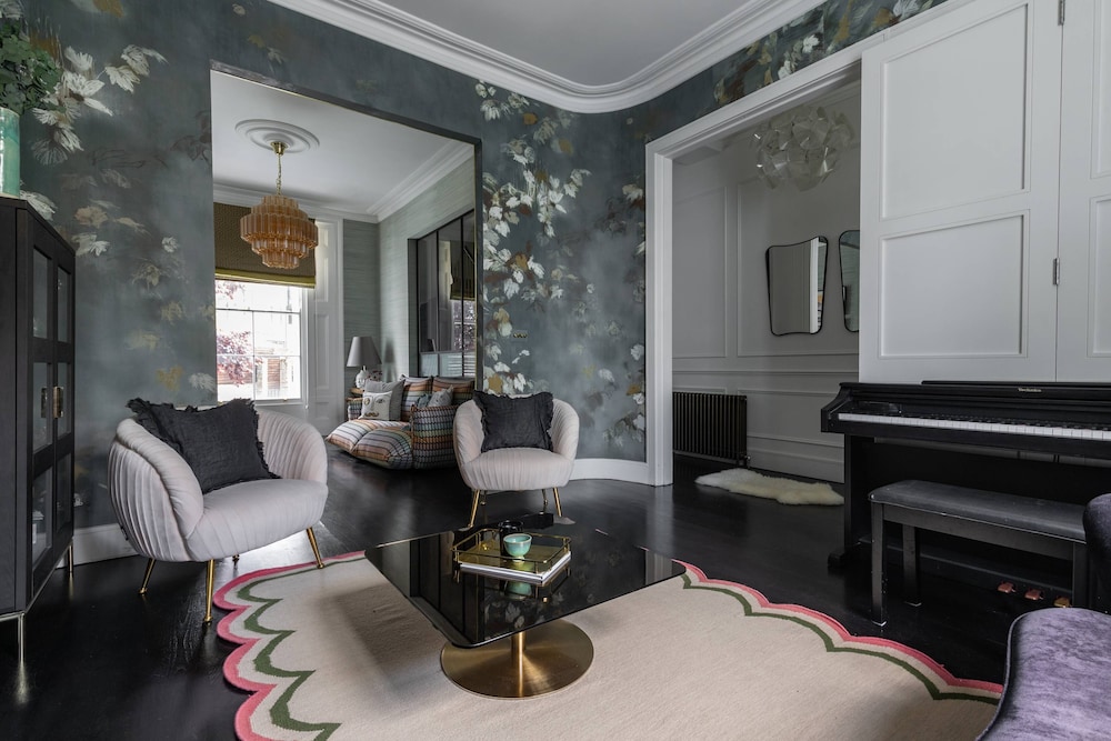 Westbourne Park Road XVI by Onefinestay