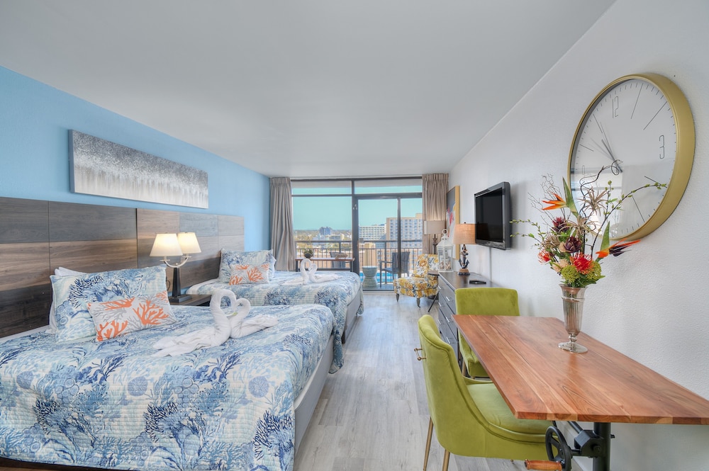 Landmark Resort by Elliott Beach Rentals