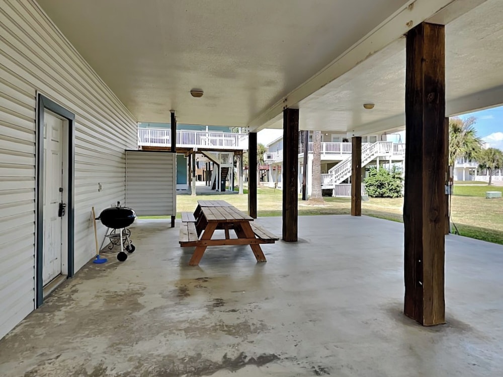 Casa de Reyes by Ryson Vacation Rentals