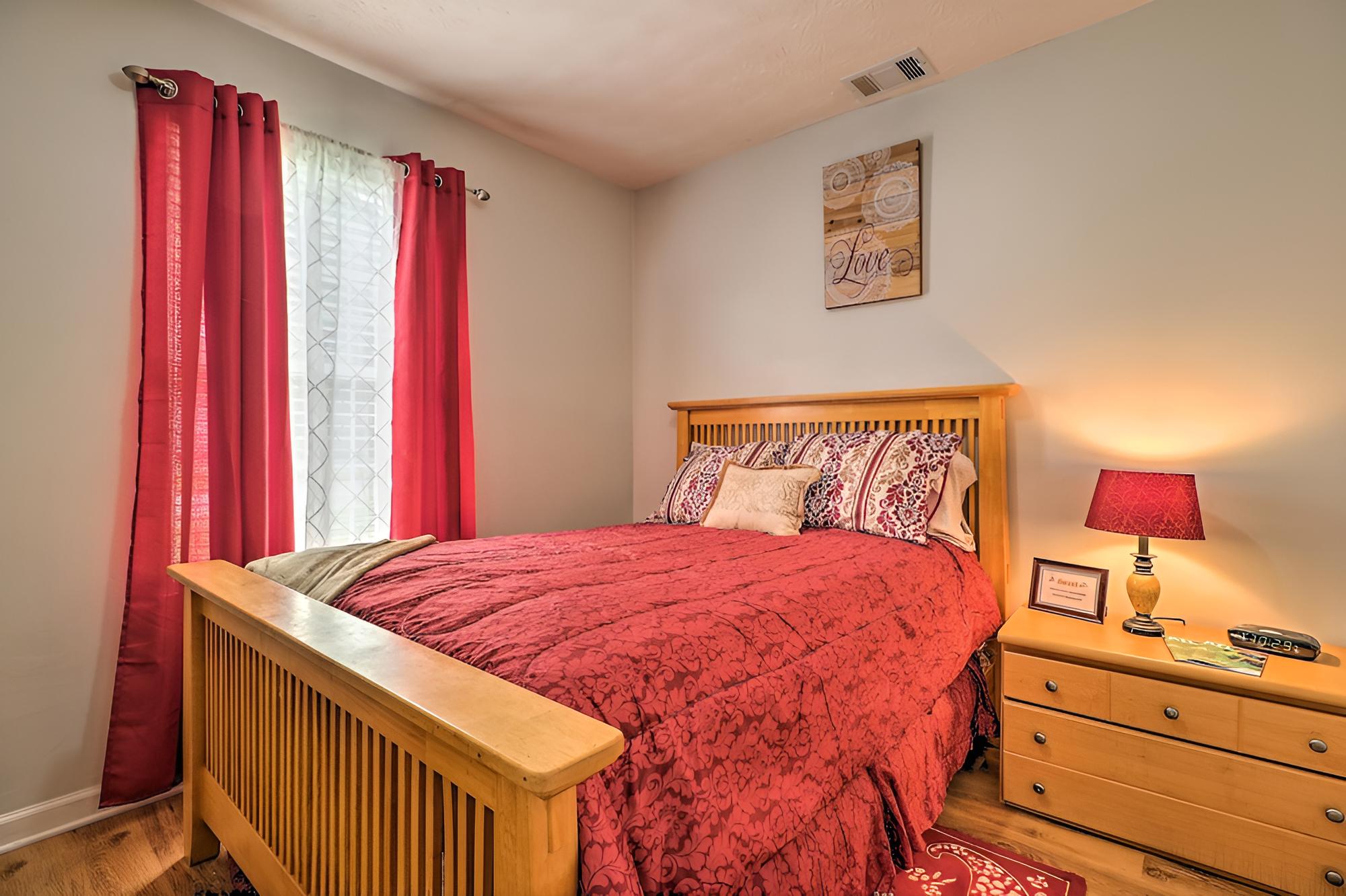 Classic Southern Family Home - 6 Mi to Atlanta! view 5