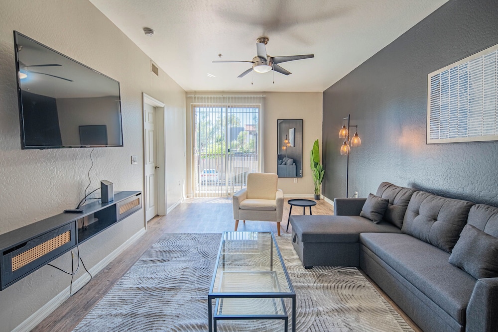 ROVE LIVING/KL - The Fredrick Tempe