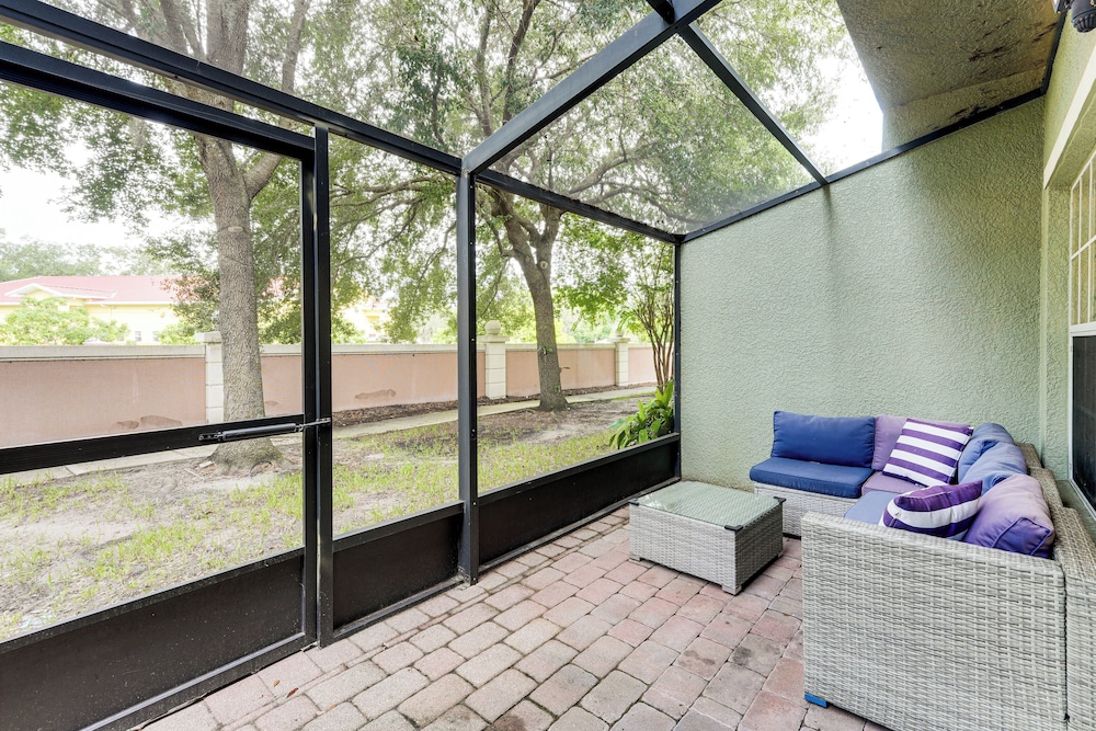 Resort Amenities, Screened Lanai: Kissimmee Escape