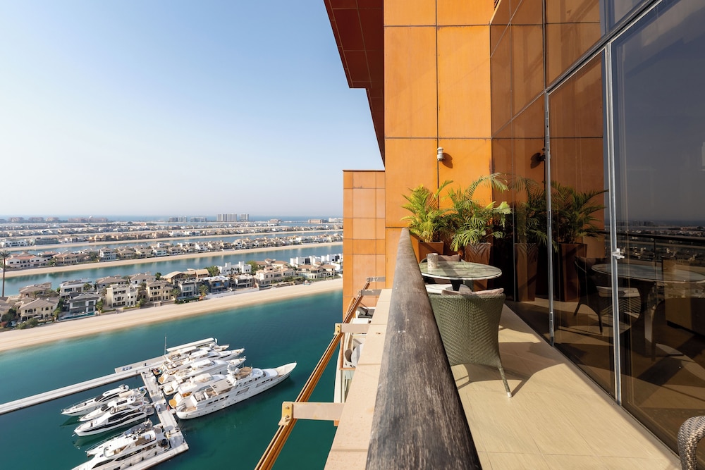 Tiara Residences - Mint Stay