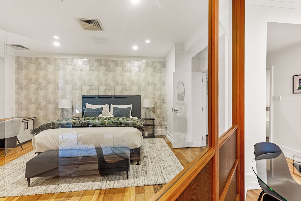Stunning 1BR Apt in Heritage Hotel by Zodiak Stays