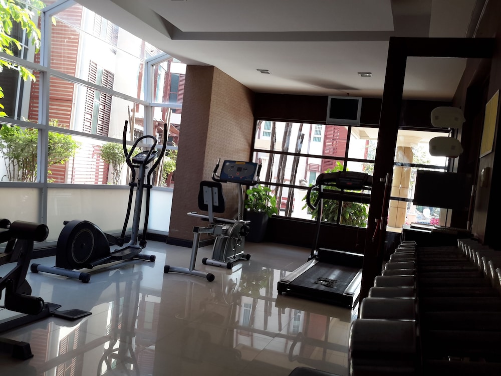 Beachfront Family Penthouse Hua Hin