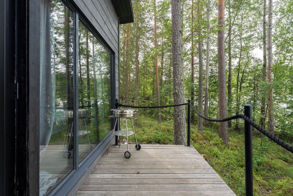 High-quality suite by the lake