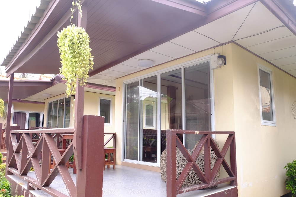 Fah Talay Resort