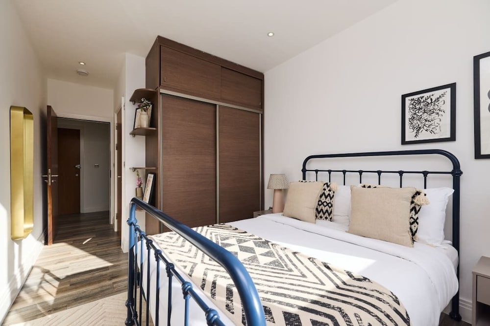 The Harlesden Place - Modern 3bdr Flat With Balcony