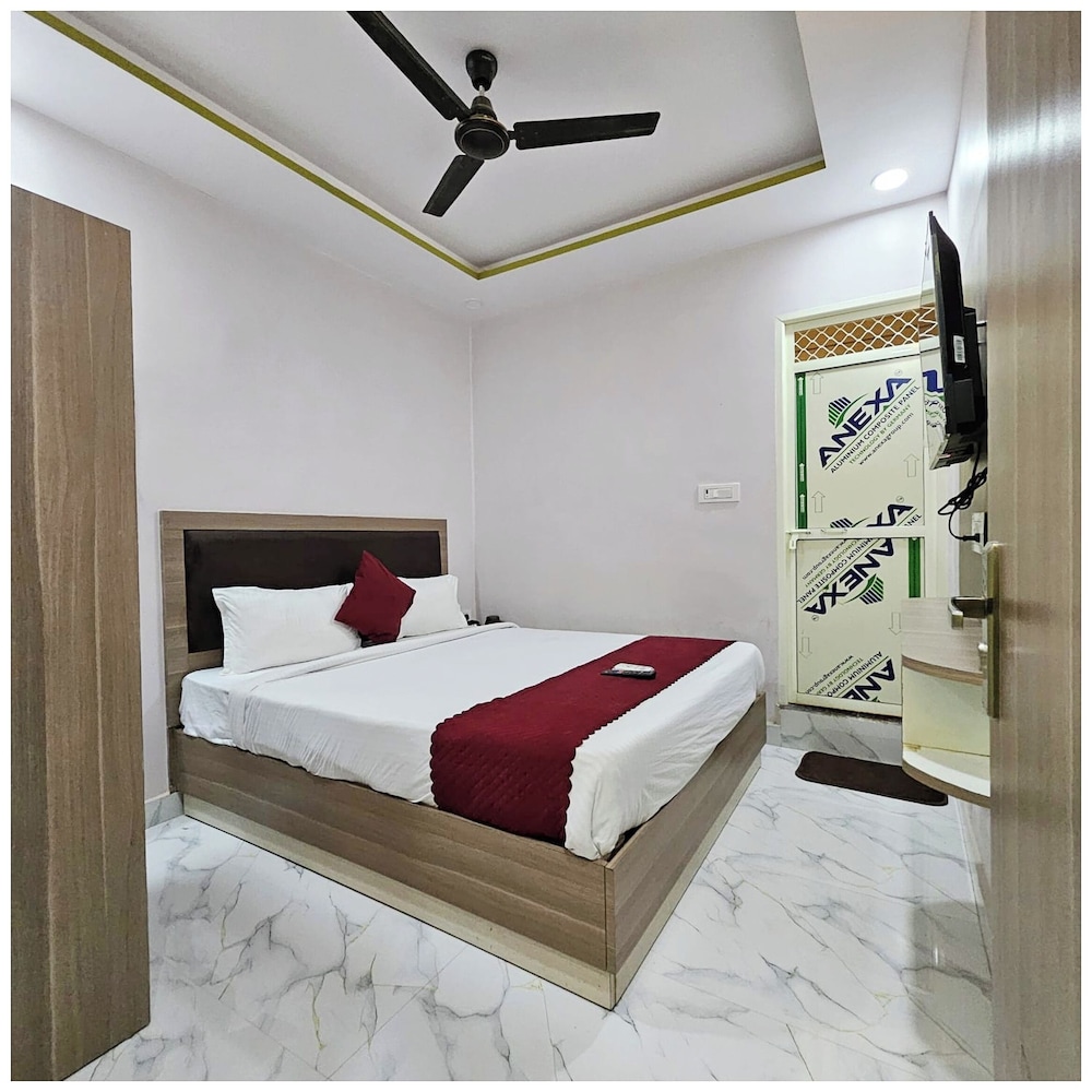 Hotel Pvs Grand Varanasi
