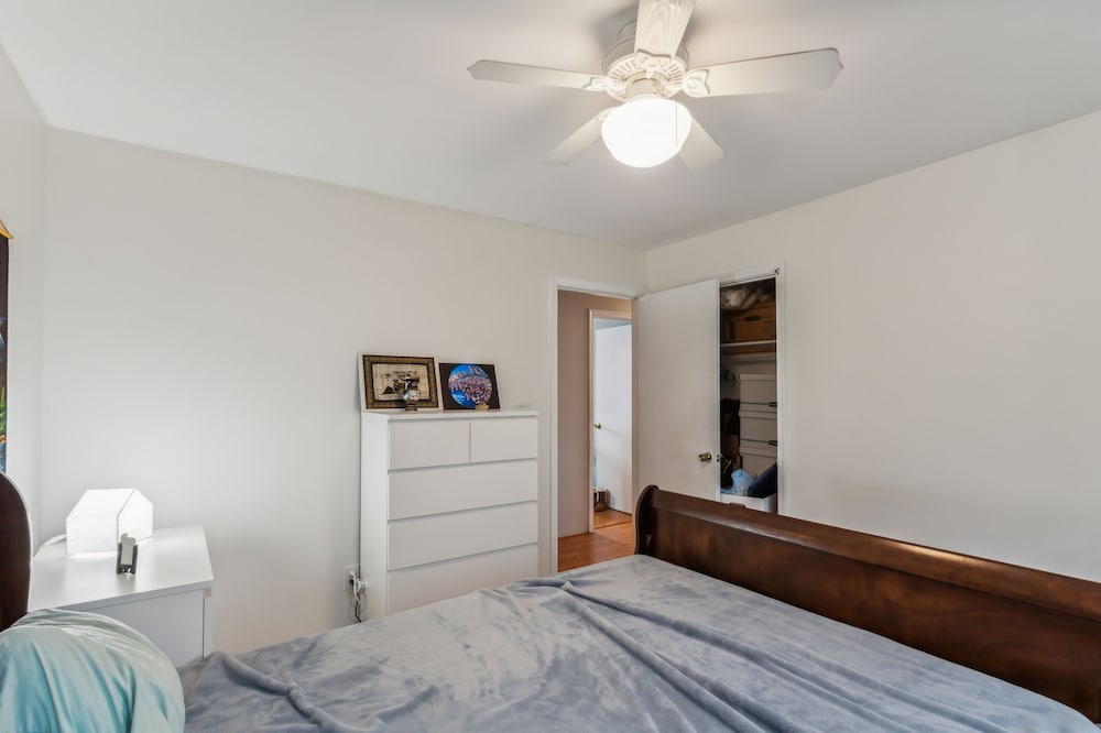 Charming Family Retreat With Scenic Views 3 Bedroom Home