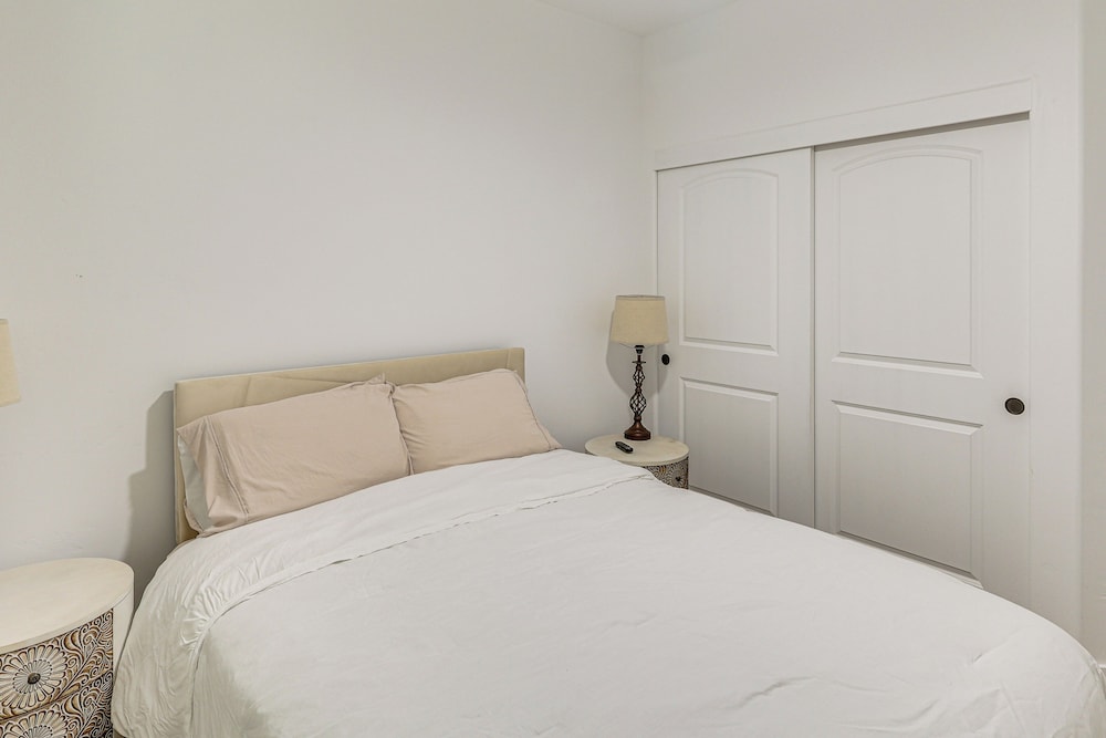 2 Mi to Colorado River! Home w/ Dog-friendly Yard