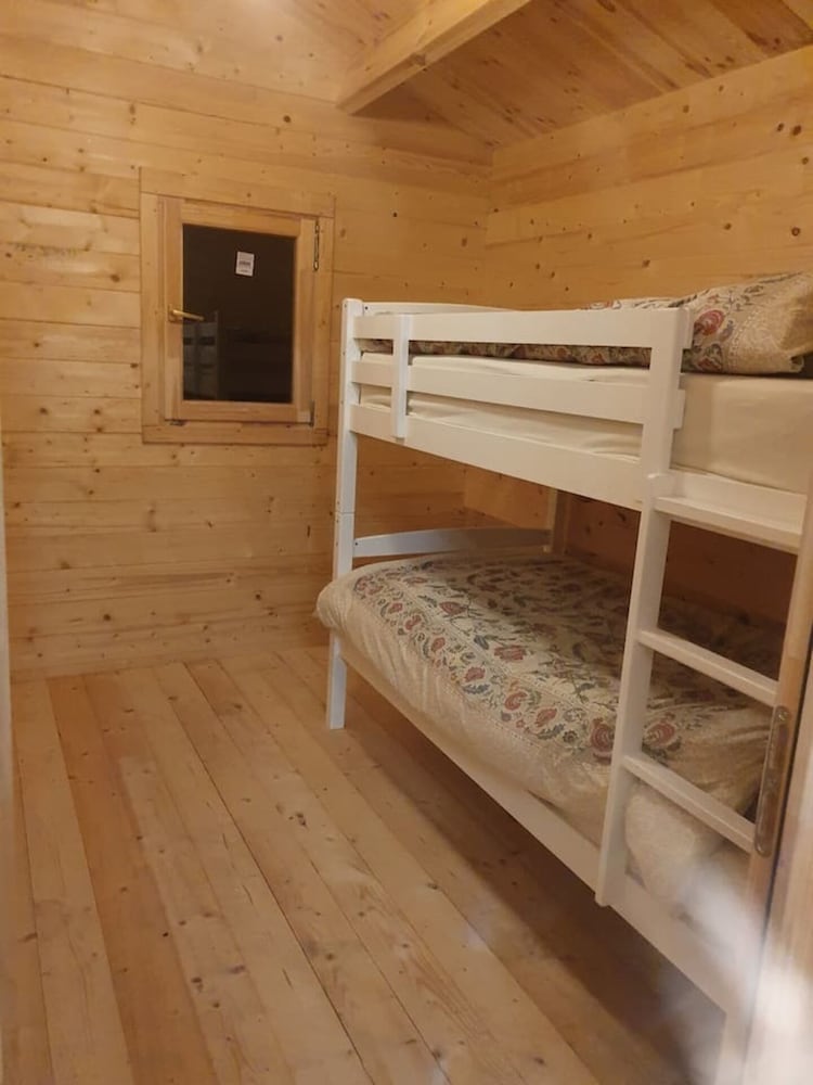 Log Cabin on the Lake - Sleeps 4 & Jacuzzi view 4