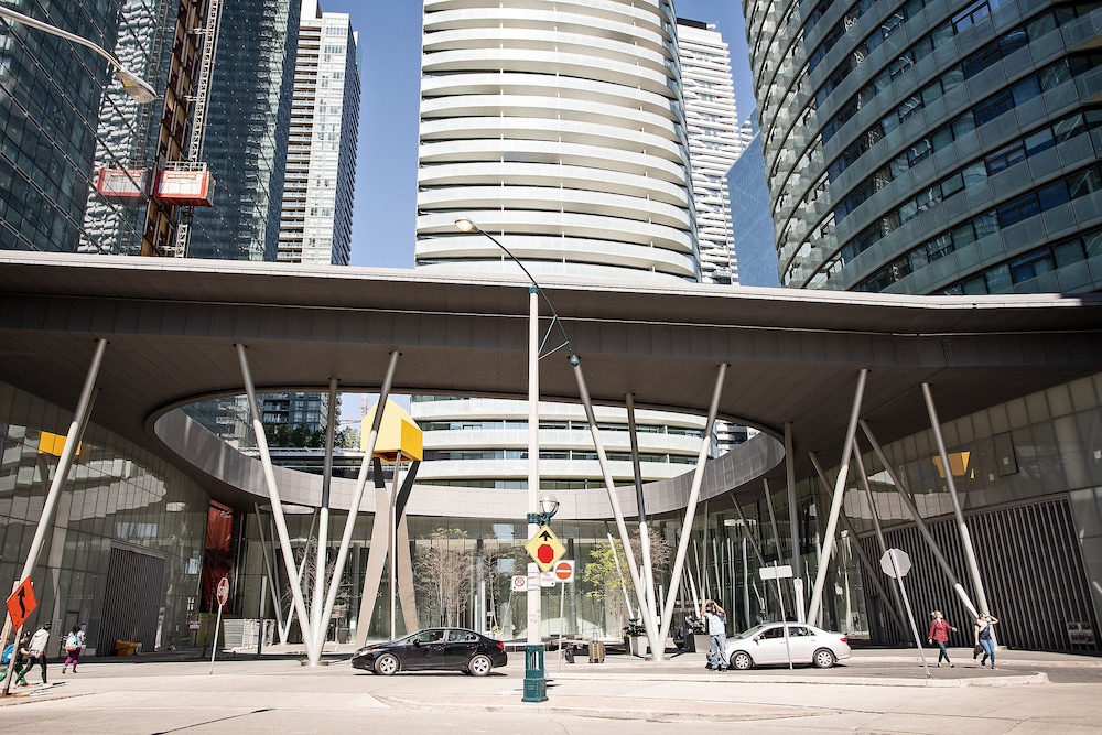 Velvet Stays – Financial District