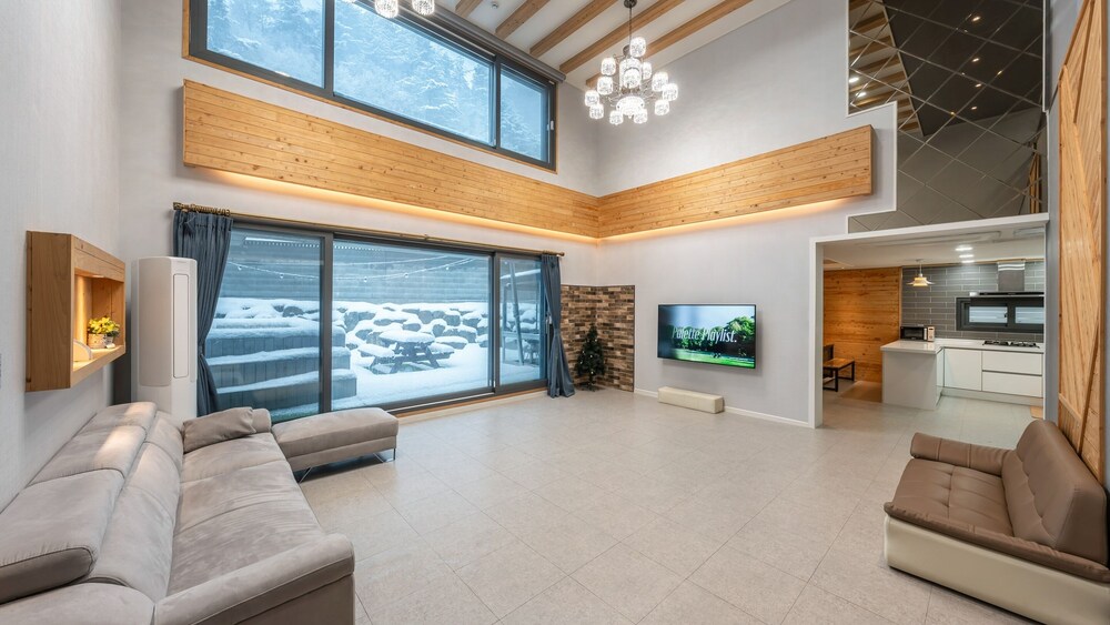 Gangneung Taurus Pension