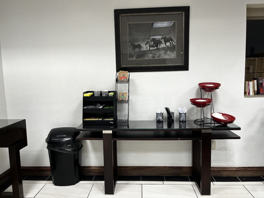 Laramie Vacations - Budget Inn - Property Image 10