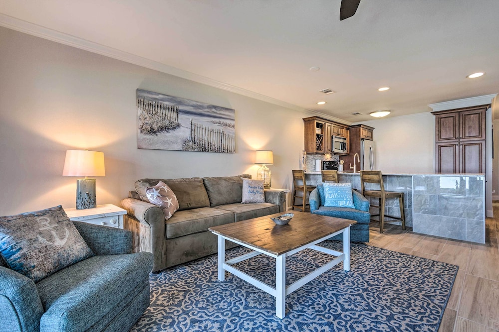 Chic Miramar Beach Condo With Pool Access! view 3