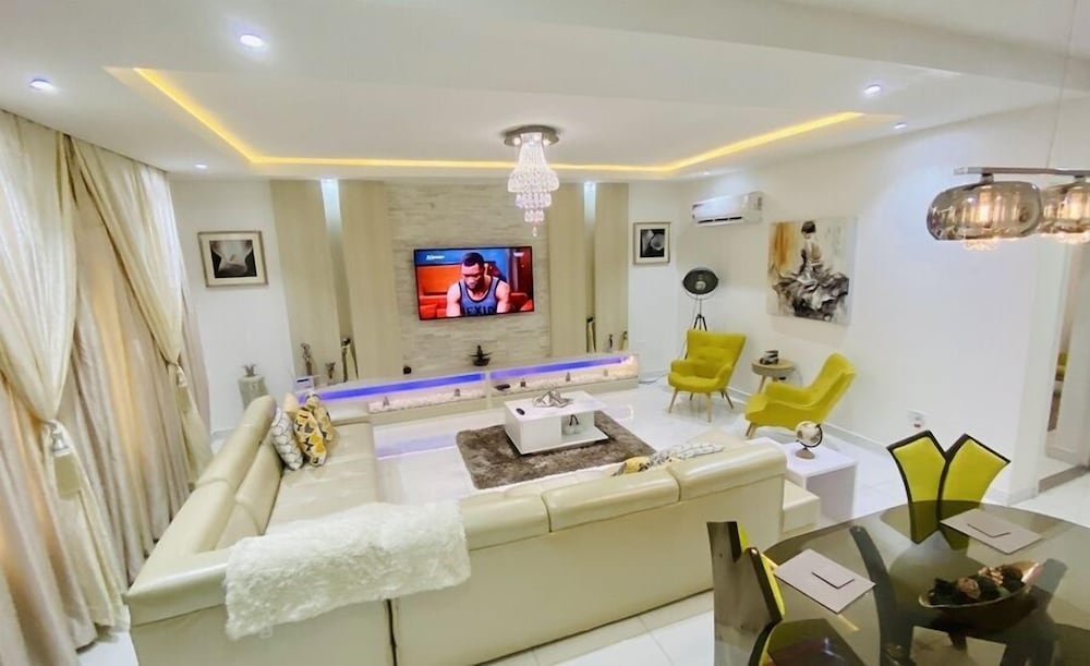 Keji's Shortlet Apartment