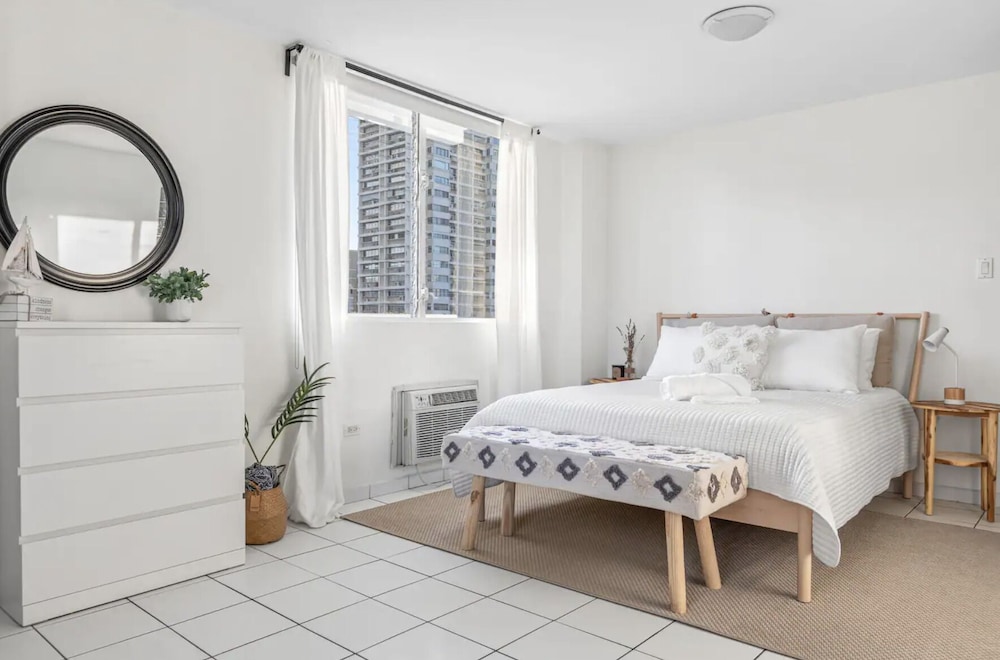 2 Bed, 2 Bath Condado Beach Apt With Parking 2 Bedroom Apts by RedAwning view 5