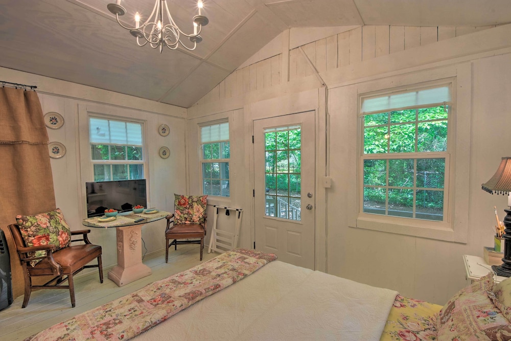 Clemson Vacations - Artist's A-frame Cabin w/ New Interior  Deck - Property Image 3